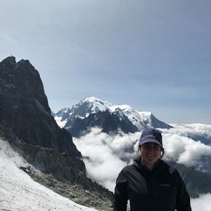 Meet your Posher, Mallory